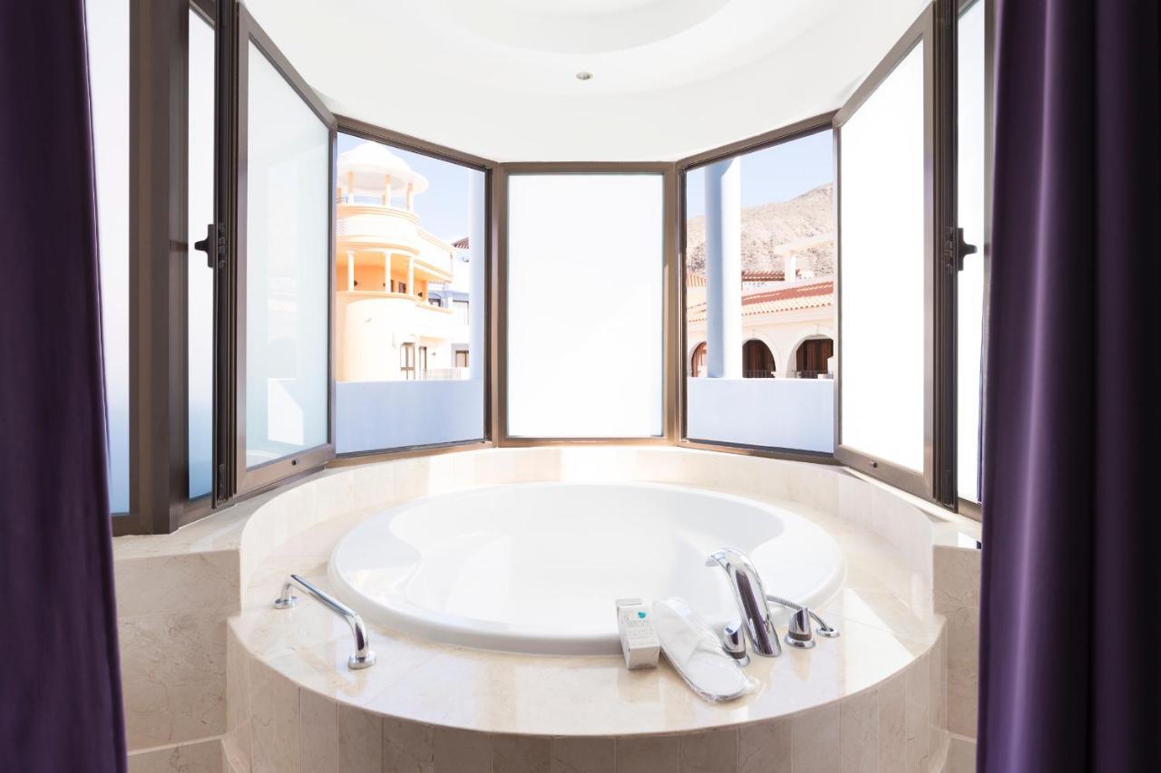 Atlas Suites Tenerife By Enjoyahome Лос Кристианос Екстериор снимка